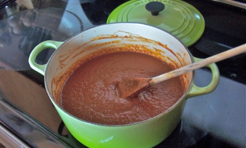 Simmering ketchup